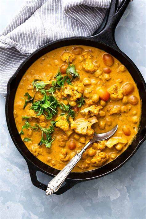 Chickpea-vegetable curry with coconut milk